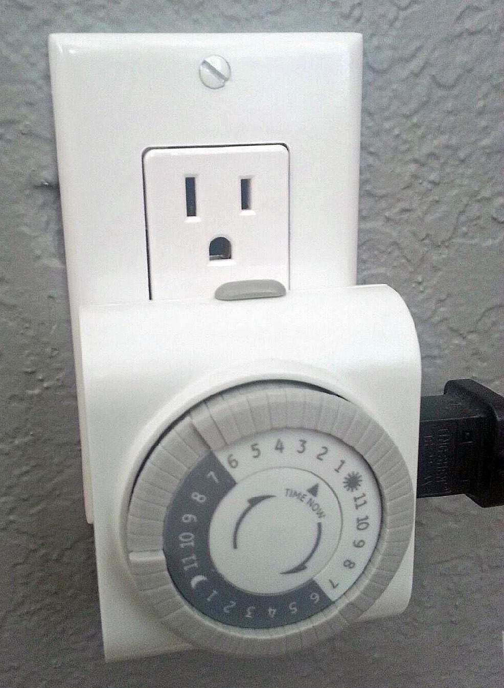 How to Protect Your Home in Woodinville, WA while on Vacation